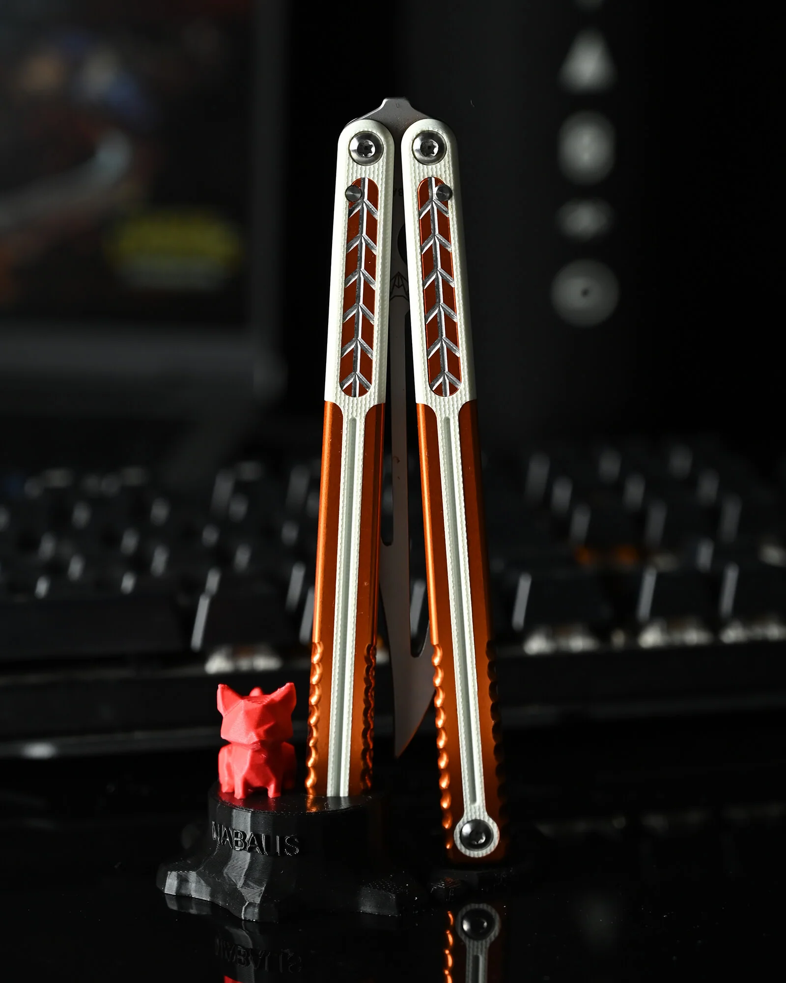 $16 OFF Blemished Vulp Pro Balisong with False Edge G10 & 7075 AL Handle - Image 16