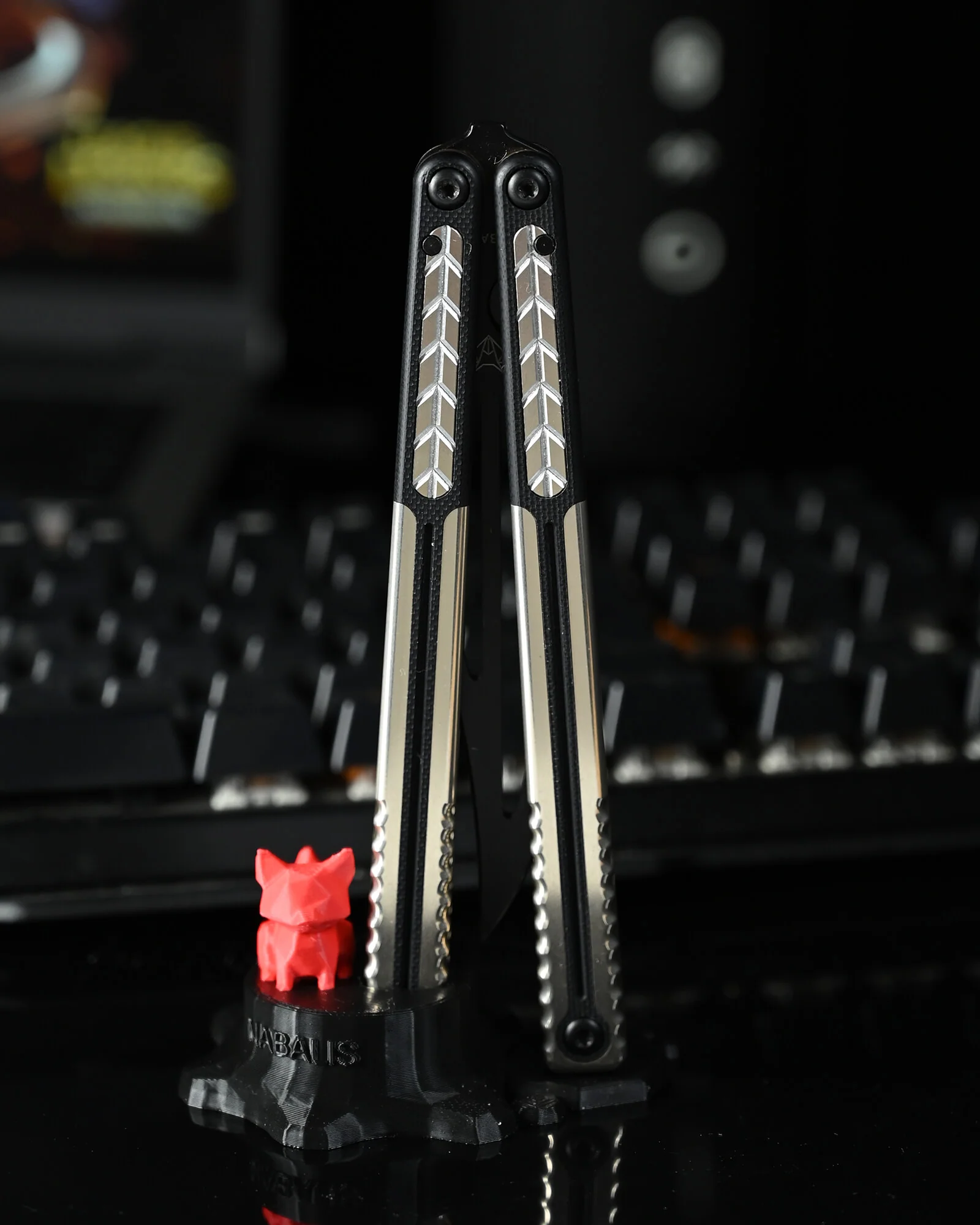 $16 OFF Blemished Vulp Pro Balisong with False Edge G10 & 7075 AL Handle - Image 19