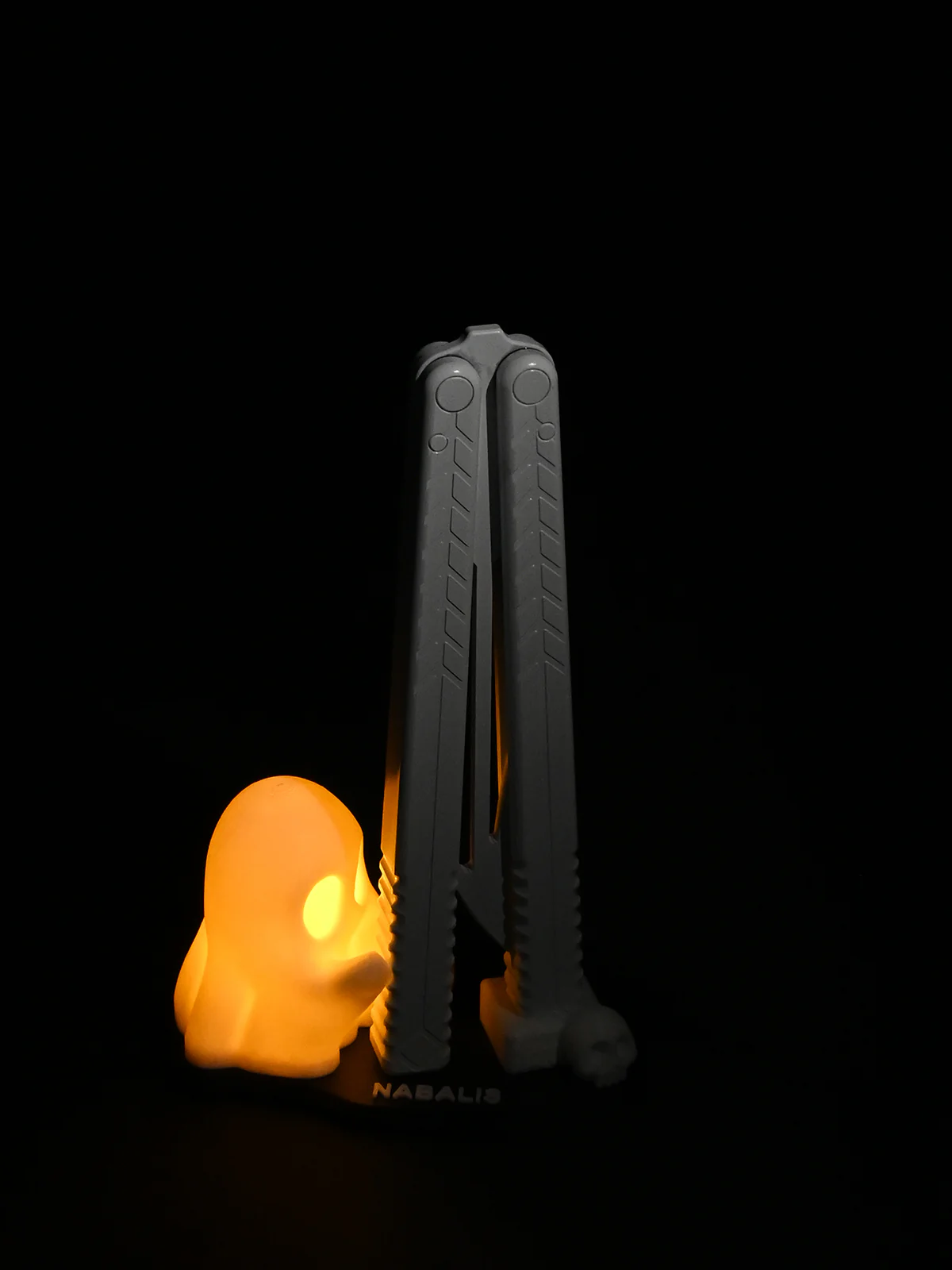 Glowing Spooky Stand 👻 Switch-Controlled - Image 5