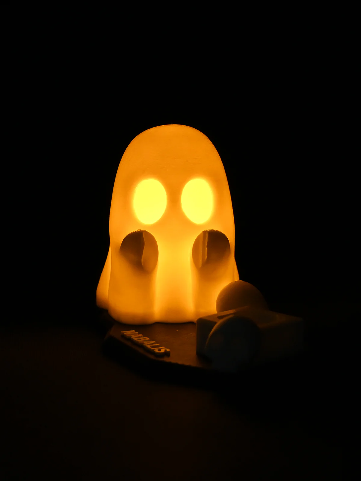 Glowing Spooky Stand 👻 Switch-Controlled - Image 6
