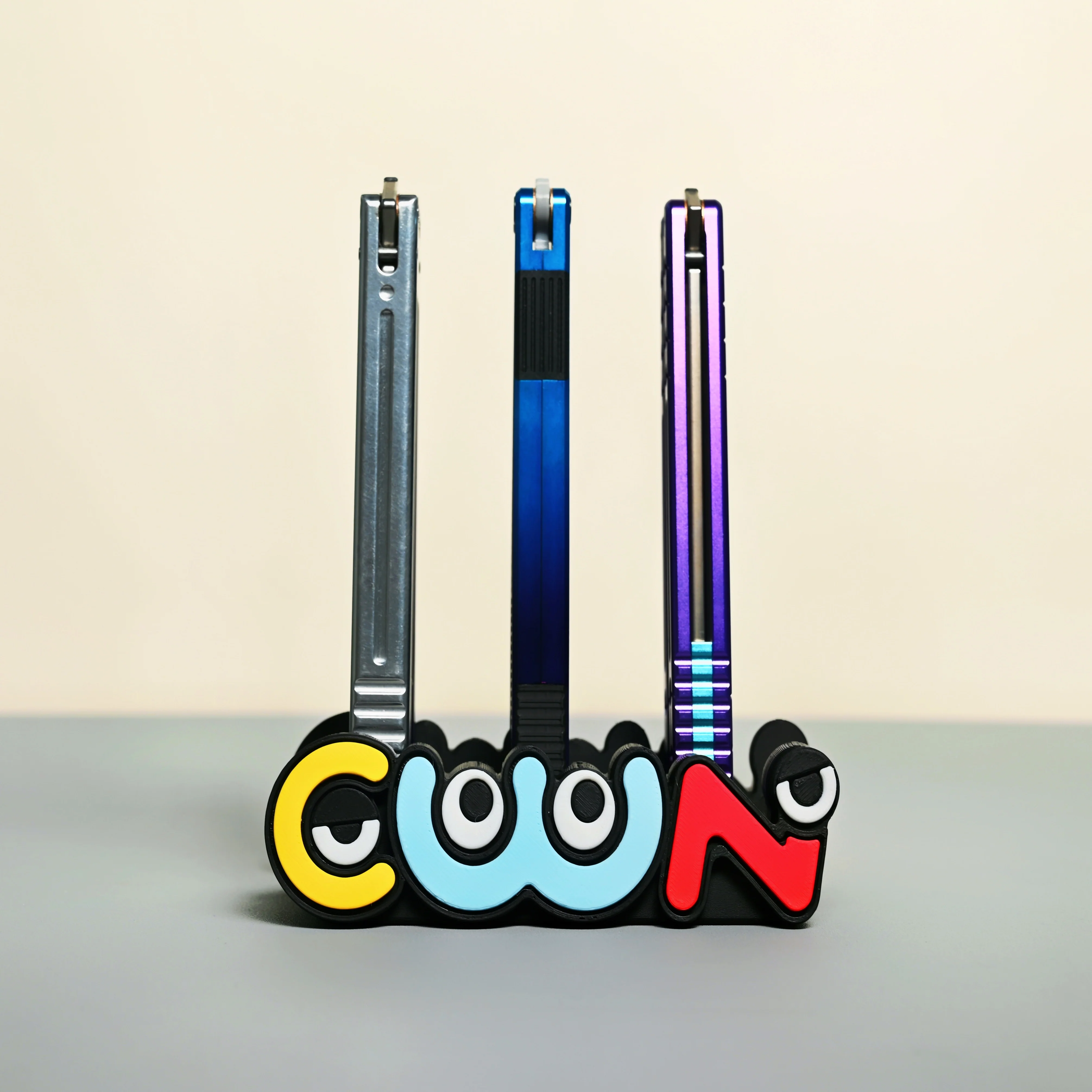 Magnetic CWN-themed Balisong Stand - Image 3